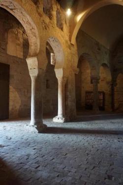 Monastère  de Suso, construit entre le VIe et le XIe siècle,styles wisigoth, mozarabe et roman